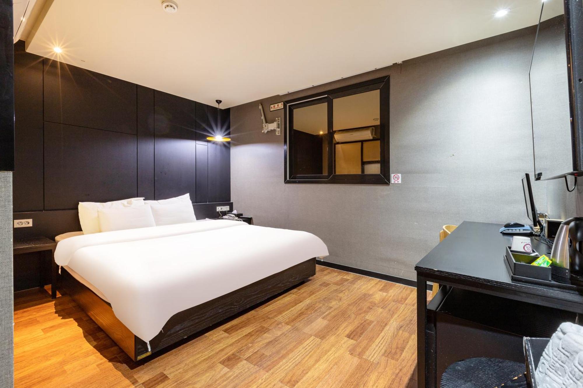 Dublin Hotel ปูซาน ภายนอก รูปภาพ